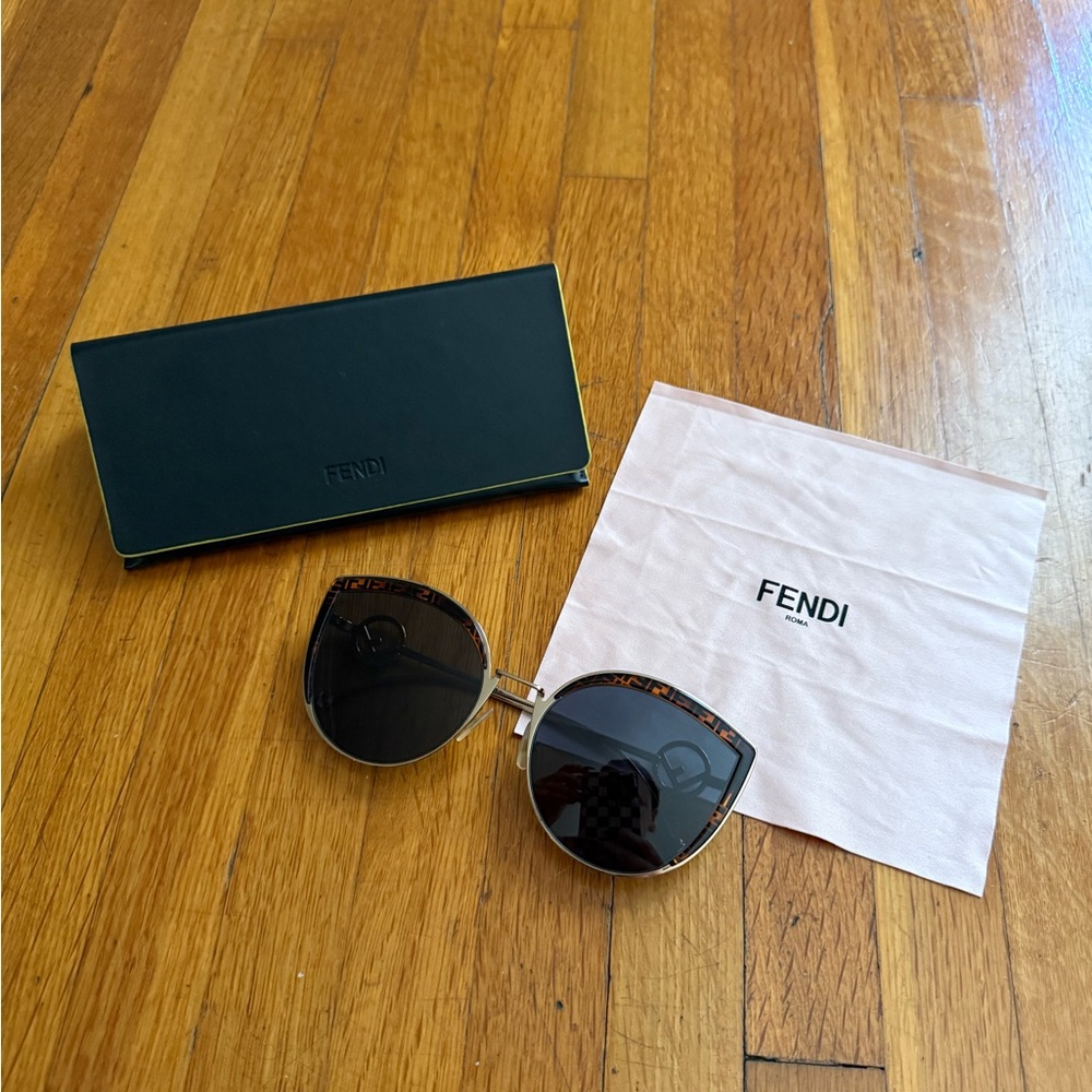 Fendi • Sunglasses with Case
